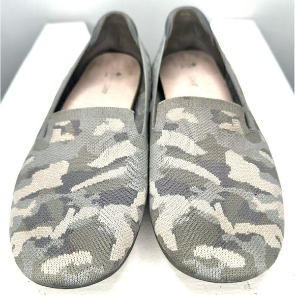 Clarks Cloudsteppers Women 9 Carly Dream Slip On Flats Khaki Camo Loafers Knit - Picture 2 of 12